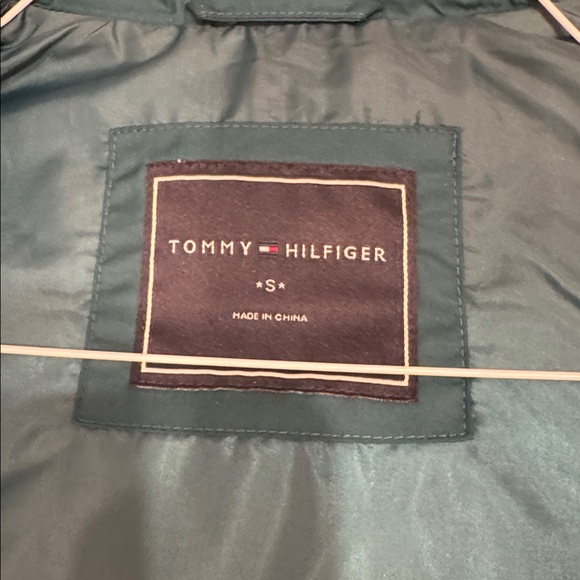 Stunning Tommy Hilfiger teal color size Small puffer vest - Picture 10 of 12